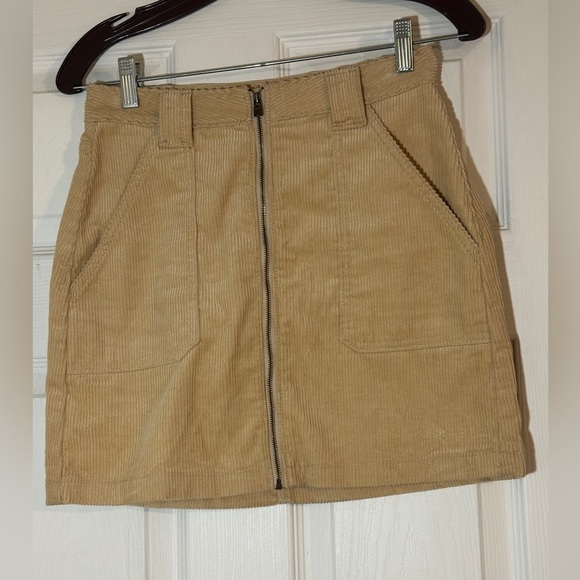 Hollister Corduroy High Rise Mini Skirt. - Picture 1 of 8